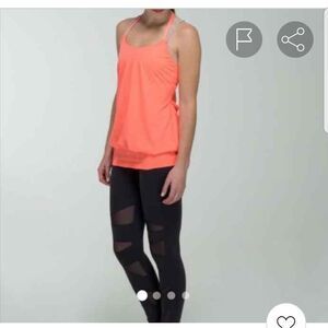 Lululemon Flow and Go top size 6